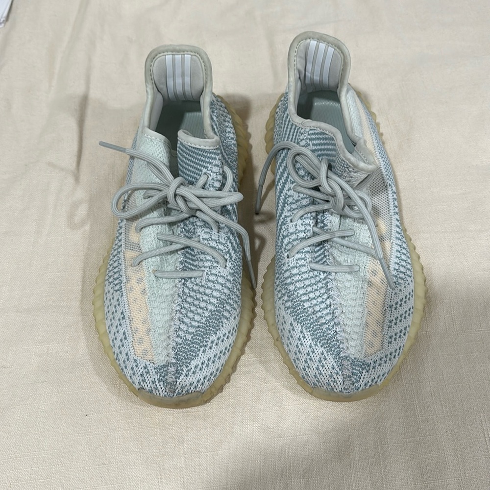 Adidas Yeezy Boost 350 V2 Cloud White